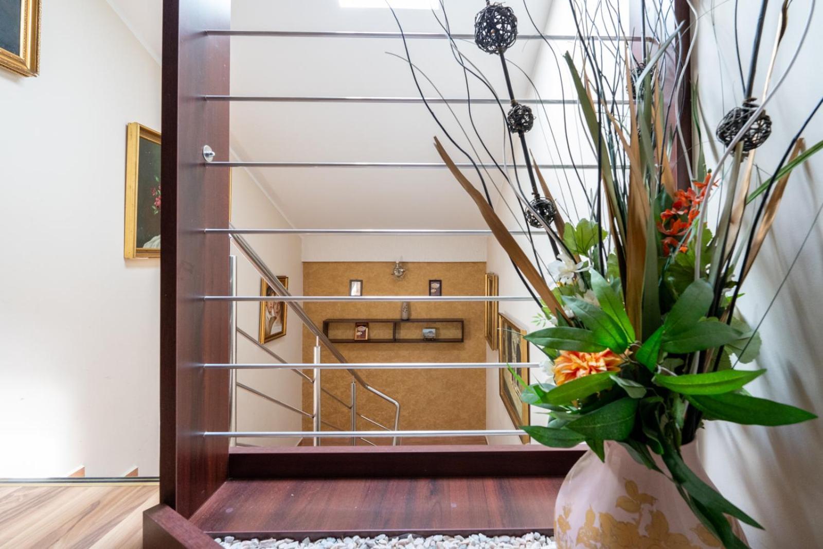 Farawayhomes Aparthotel Near Vienna Airport - Anytime Self Check-In Bruck-Leitha Dış mekan fotoğraf