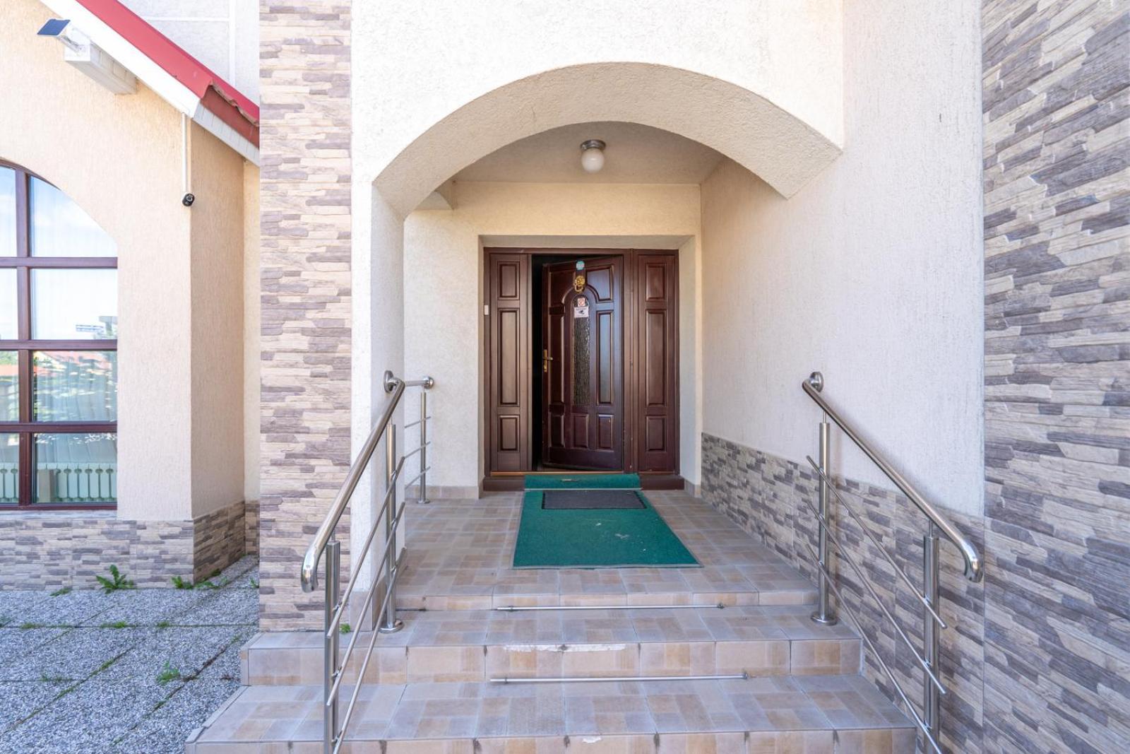 Farawayhomes Aparthotel Near Vienna Airport - Anytime Self Check-In Bruck-Leitha Dış mekan fotoğraf